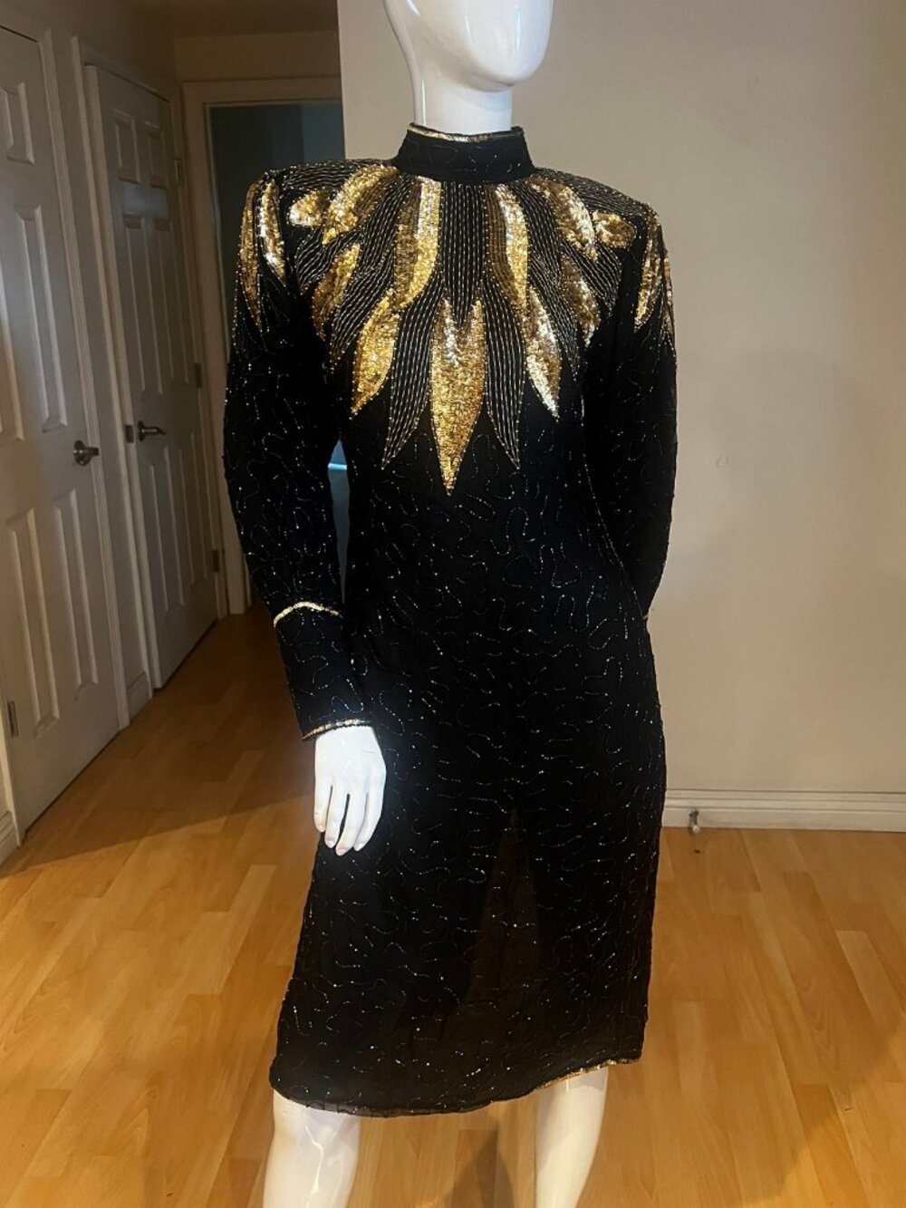 VINTAGE 80'S BEADED SILK RHINESTONE DRESS SIZE SMALL S BLACK GOLD